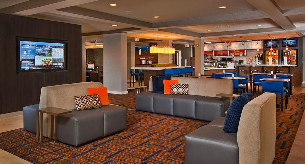 Courtyard By Marriott St. Louis St. Peters Hotel Saint Peters Ngoại thất bức ảnh