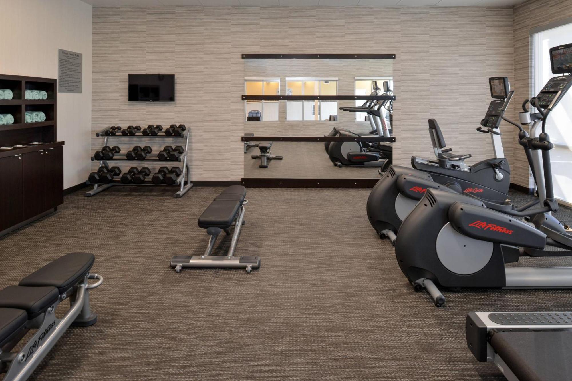 Courtyard By Marriott St. Louis St. Peters Hotel Saint Peters Ngoại thất bức ảnh