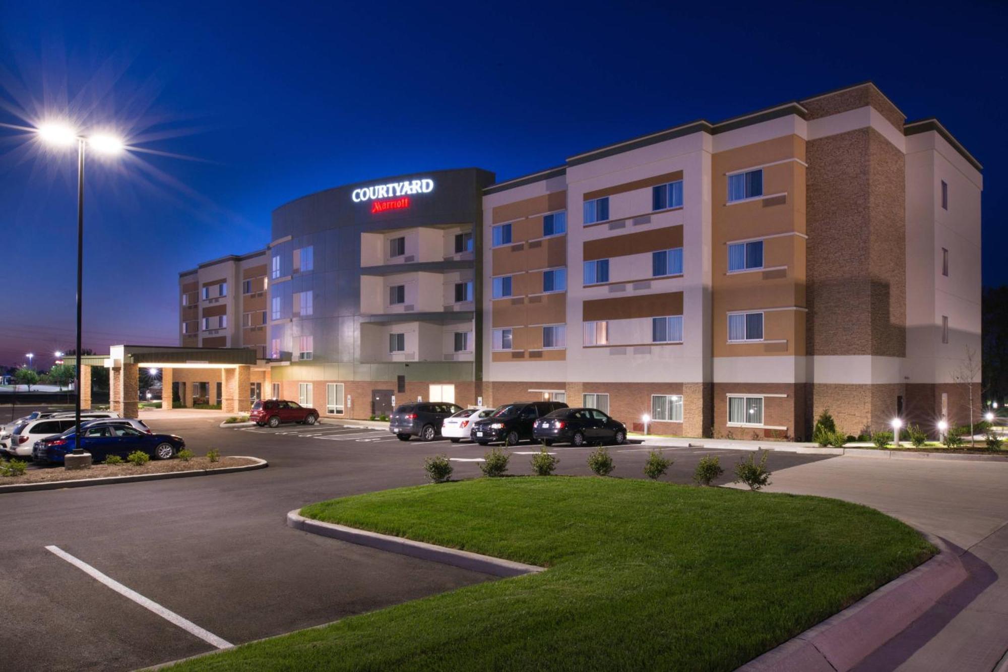Courtyard By Marriott St. Louis St. Peters Hotel Saint Peters Ngoại thất bức ảnh