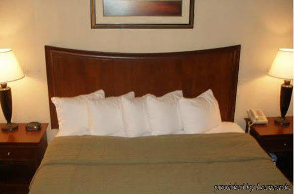 Courtyard By Marriott St. Louis St. Peters Hotel Saint Peters Phòng bức ảnh